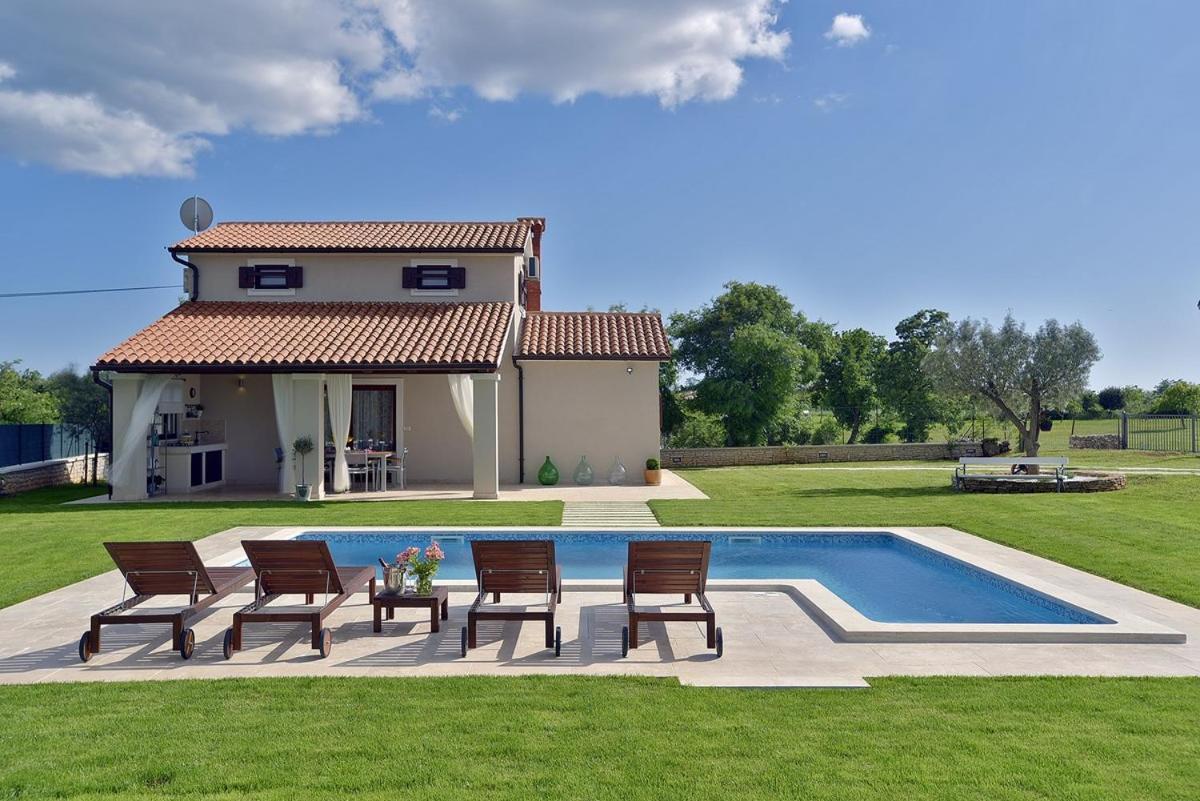 Villa Zara Marčana Exteriér fotografie